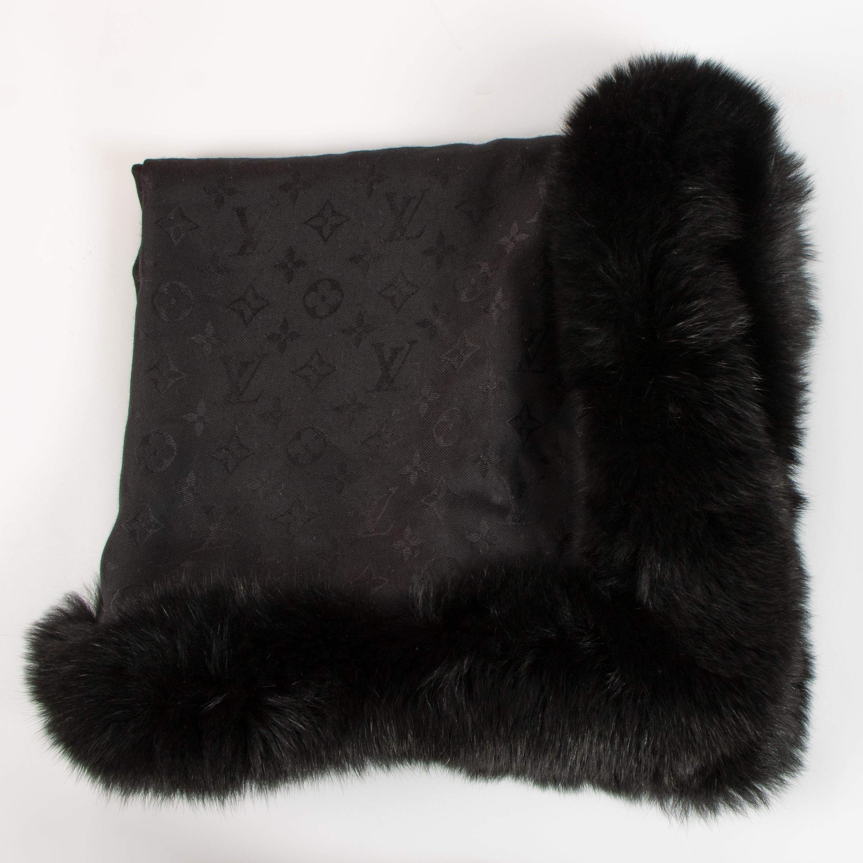 Louis Vuitton Black Fox Fur Trimmed Monogram Shawl – Labellov
