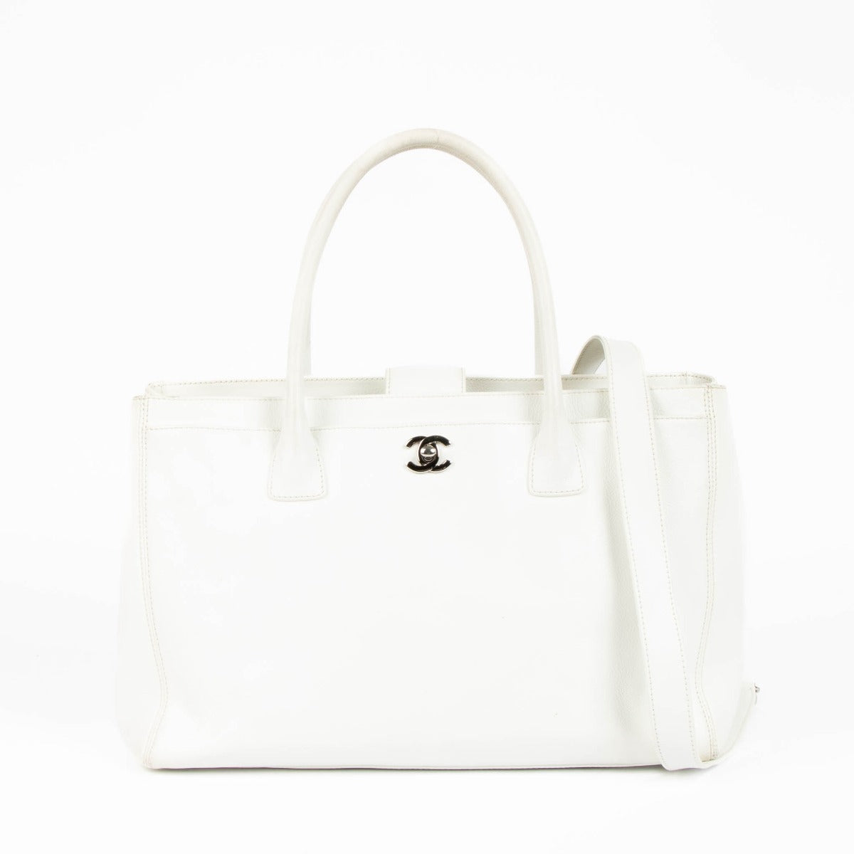 Chanel White Leather Medium Excutive Tote Bag – Labellov