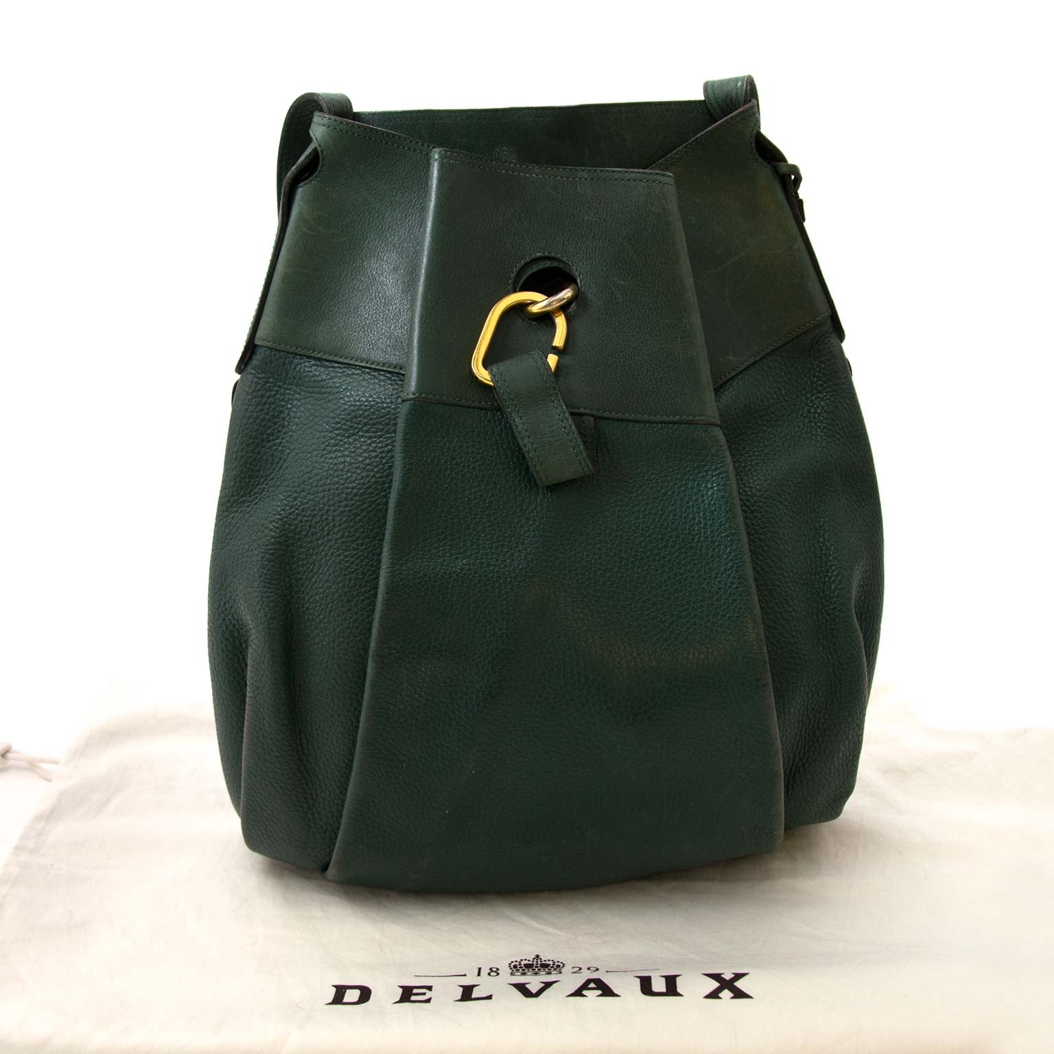 Labellov vintage fashion webshop for luxury brands