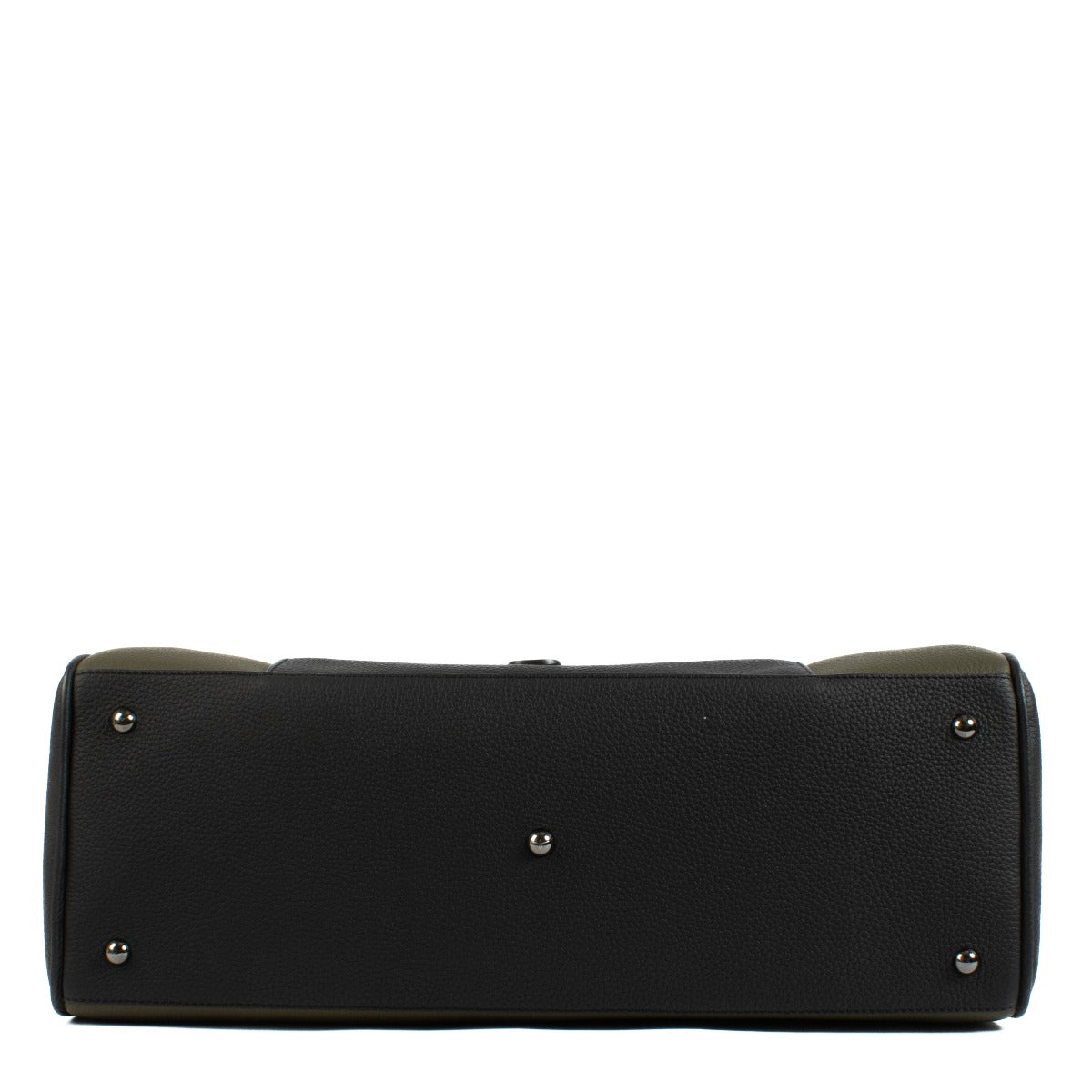 Shop safe online at Labellov in Antwerp, Brussels and Knokke this 100% authentic second hand Delvaux Kaki/Noir Taurillon Soft Magritte Do-Off Travel Bag