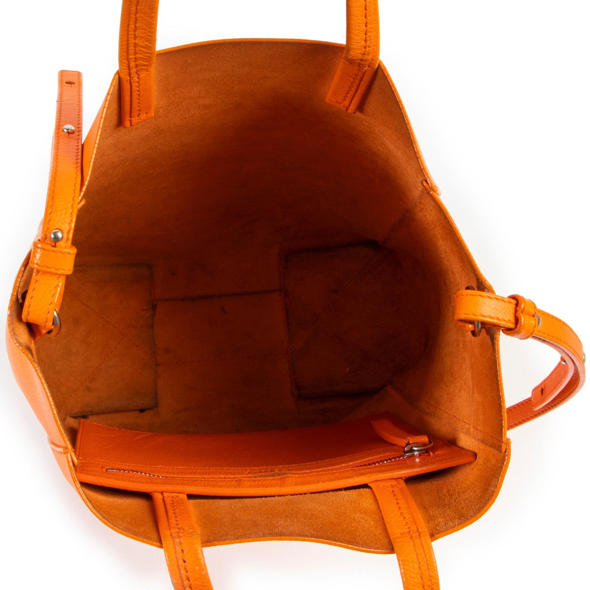 Shop safe online at Labellov in Antwerp this 100% authentic second hand Celine Orange Cabas Shoulder Bag