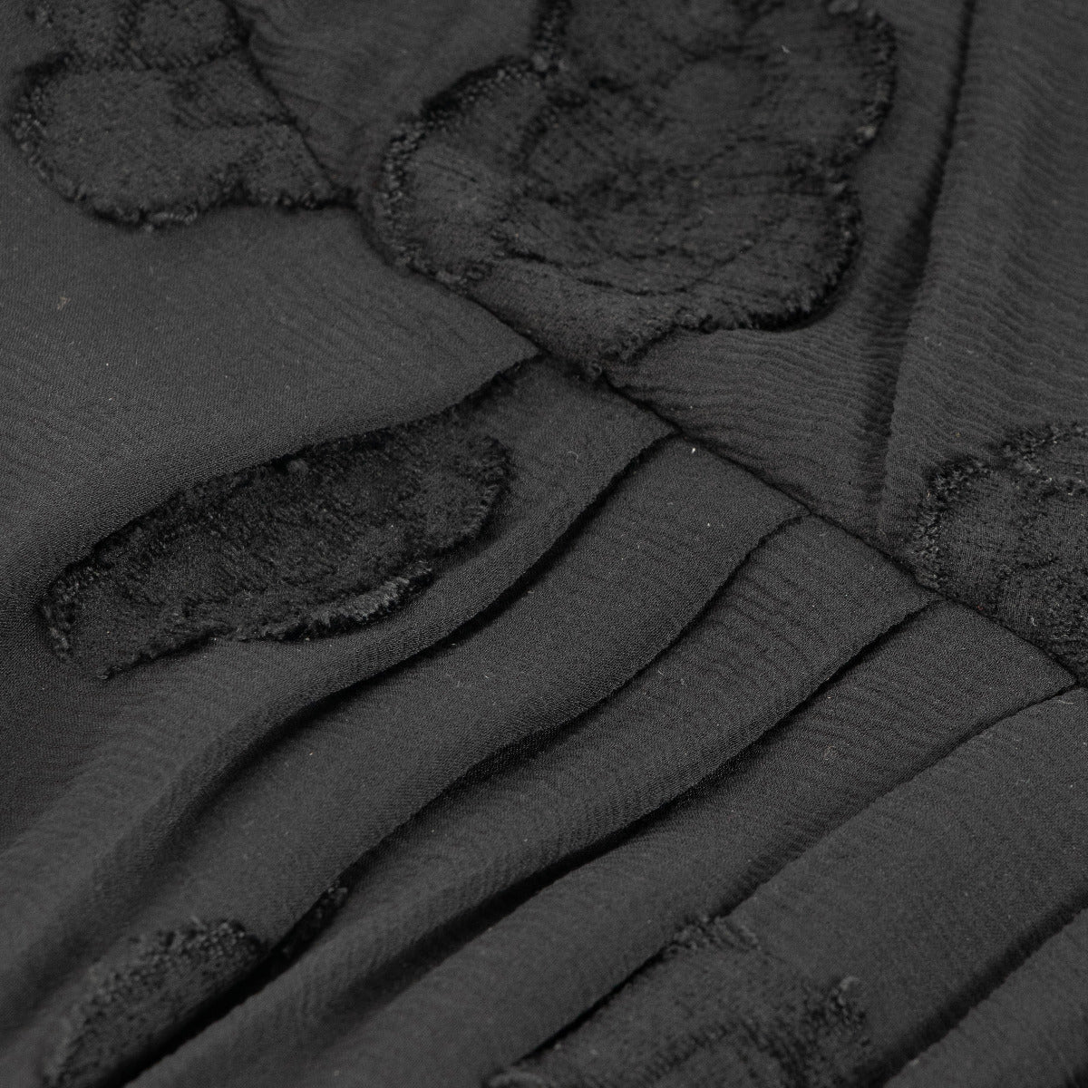 Robe Chanel noire en soie, camélia, collection 09C - taille 36