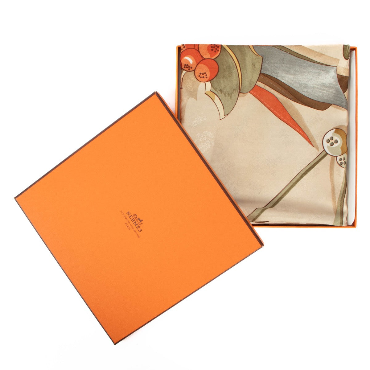 shop 100% authentic second hand Hermès Neige d'Antan Silk Scarf on Labellov.com
