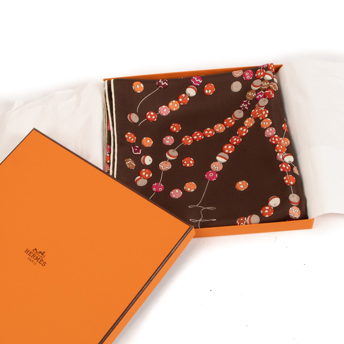 Hermes, Hermes silk carre, silk scarf, dancing pearls, Preloved, Labellov, Antwerp,