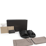 Bottega Veneta Black Sandals - Size 40. Authentieke tweedehands Bottega Veneta schoenen bij LabelLOV Antwerpen. Authentique seconde-main luxury en ligne webshop LabelLOV. Authentic preloved Bottega Veneta shoes at LabelLOV Antwerp.