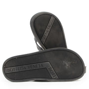 Bottega Veneta Black Sandals - Size 40. Authentieke tweedehands Bottega Veneta schoenen bij LabelLOV Antwerpen. Authentique seconde-main luxury en ligne webshop LabelLOV. Authentic preloved Bottega Veneta shoes at LabelLOV Antwerp.