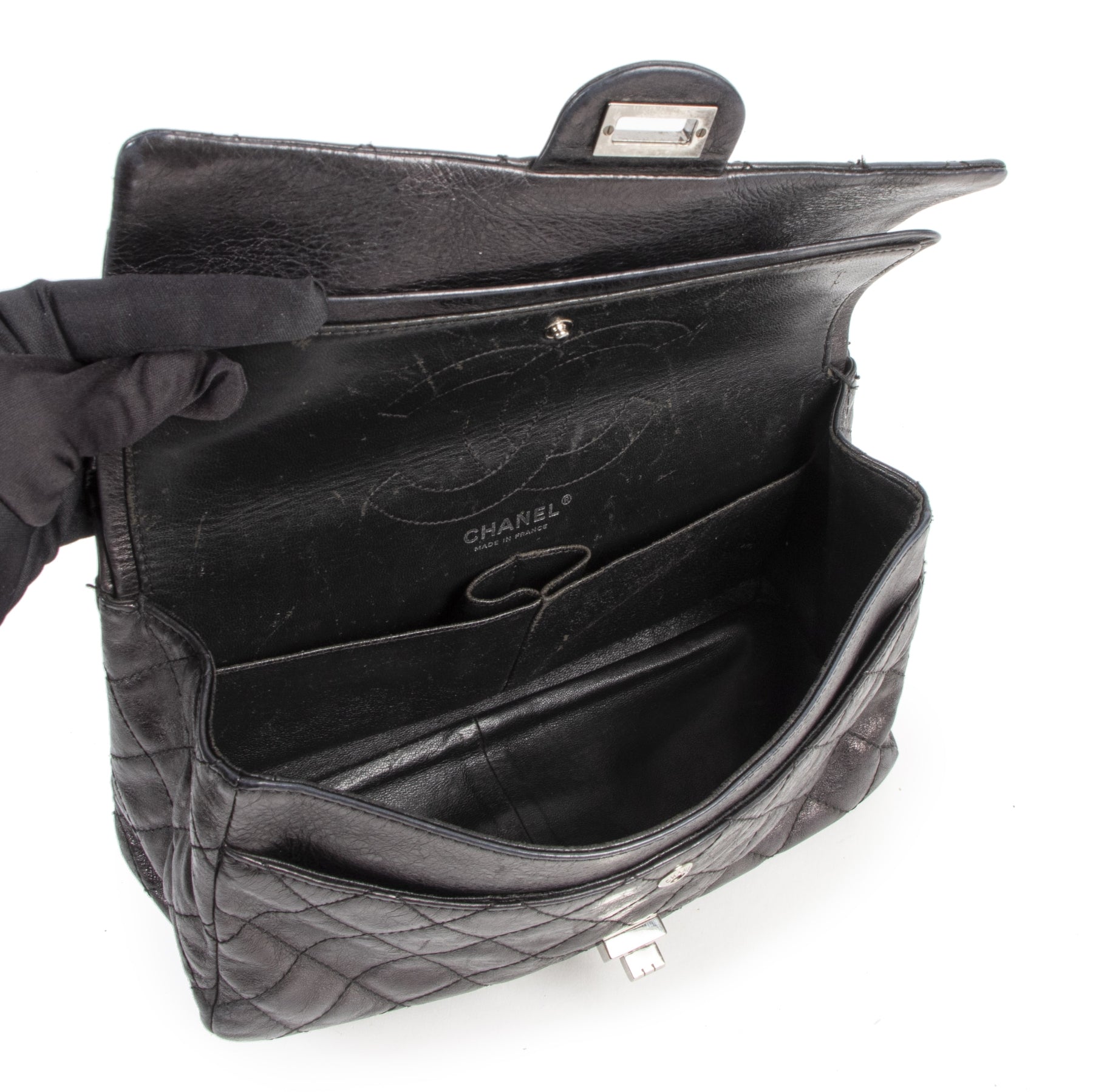 Authentique seconde-main vintage Chanel Black 2.55 Reissue Bag achète en ligne webshop LabelLOV