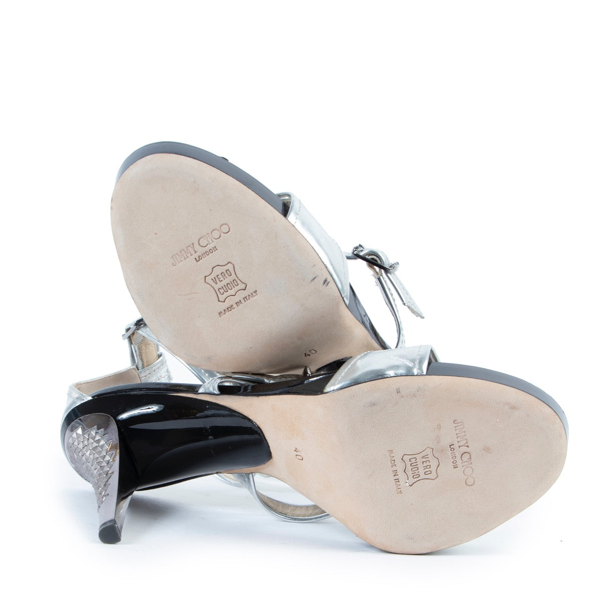 These Jimmy Choo Silver Pumps - Size 40 are available and longing for a new home. Buy and sell your designer shoes in store or online at Labellov