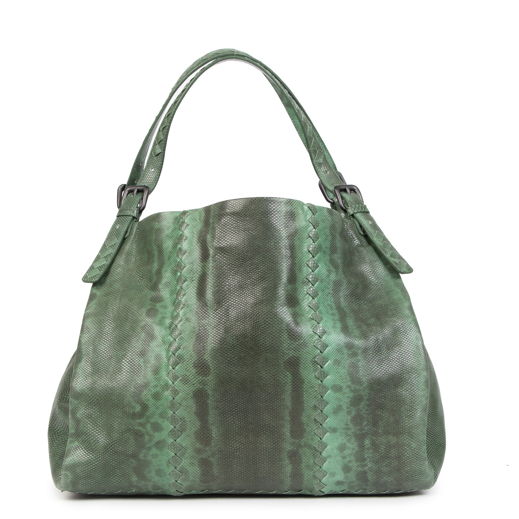 Buy authentic secondhandBottega Veneta Green Python Shoulder Bag at the right price at LabelLOV vintage webshop. Safe and secure online shopping. Koop authentieke tweedehands Bottega Veneta Green Python Shoulder Bag met de juiste prijs bij LabelLOV