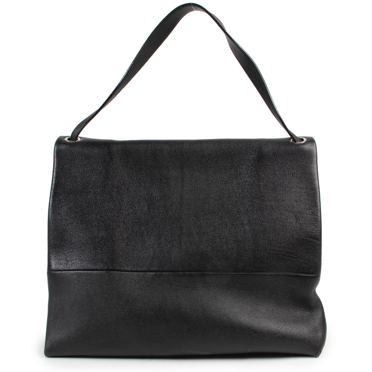 Achetez en ligne second main ce sac authentique Céline all soft en cuir noir chez Labellov.com.