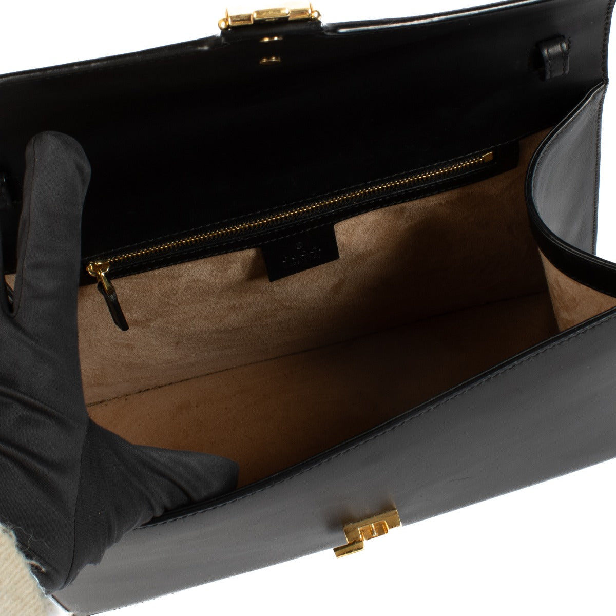 Shop safe online at Labellov in Antwerp, Brussels and Knokke this 100% authentic second hand Gucci Black Sylvie Medium Top Handle Bag