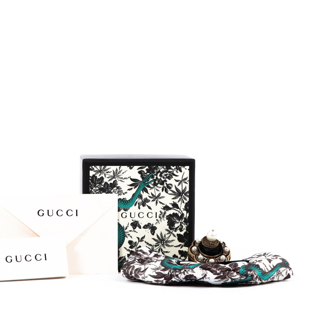 Bague en métal finition laiton avec perle Gucci - Taille 51