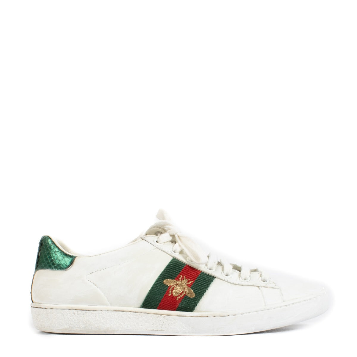 Shop safe online at Labellov in Antwerp, Brussels and Knokke this 100% authentic second hand Gucci White Ace Embroidered Sneakers - Size 38