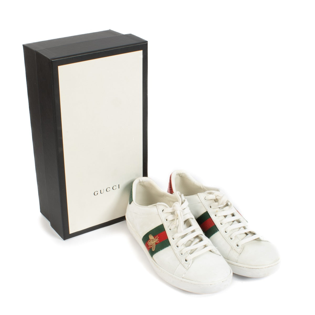 Shop safe online at Labellov in Antwerp, Brussels and Knokke this 100% authentic second hand Gucci White Ace Embroidered Sneakers - Size 38