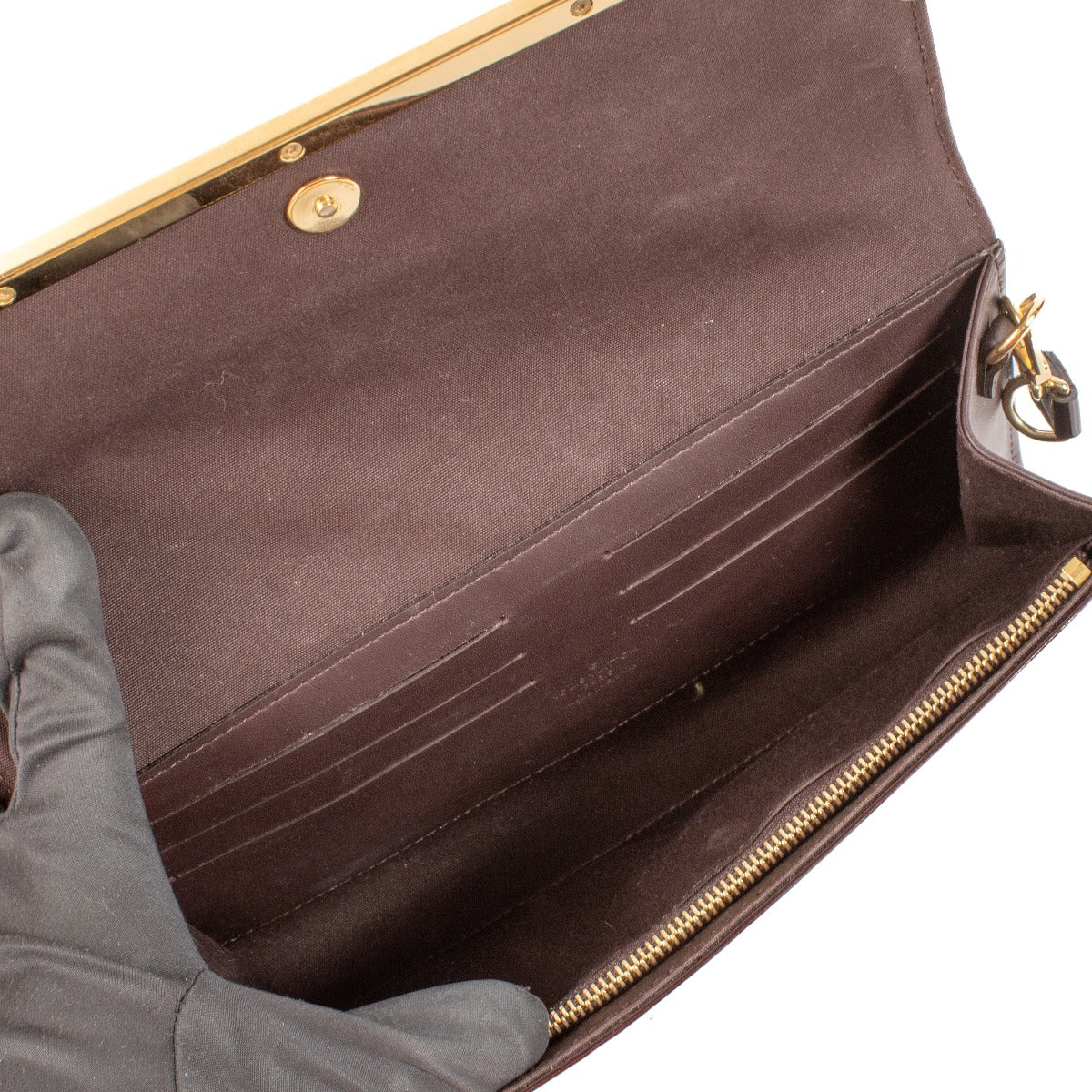 Shop 100% authentic secondhand Louis Vuitton Amareta Vernis Clutch on Labellov.com