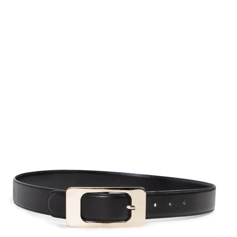 Online kopen zwart lederen Gucci riem in goede staat.