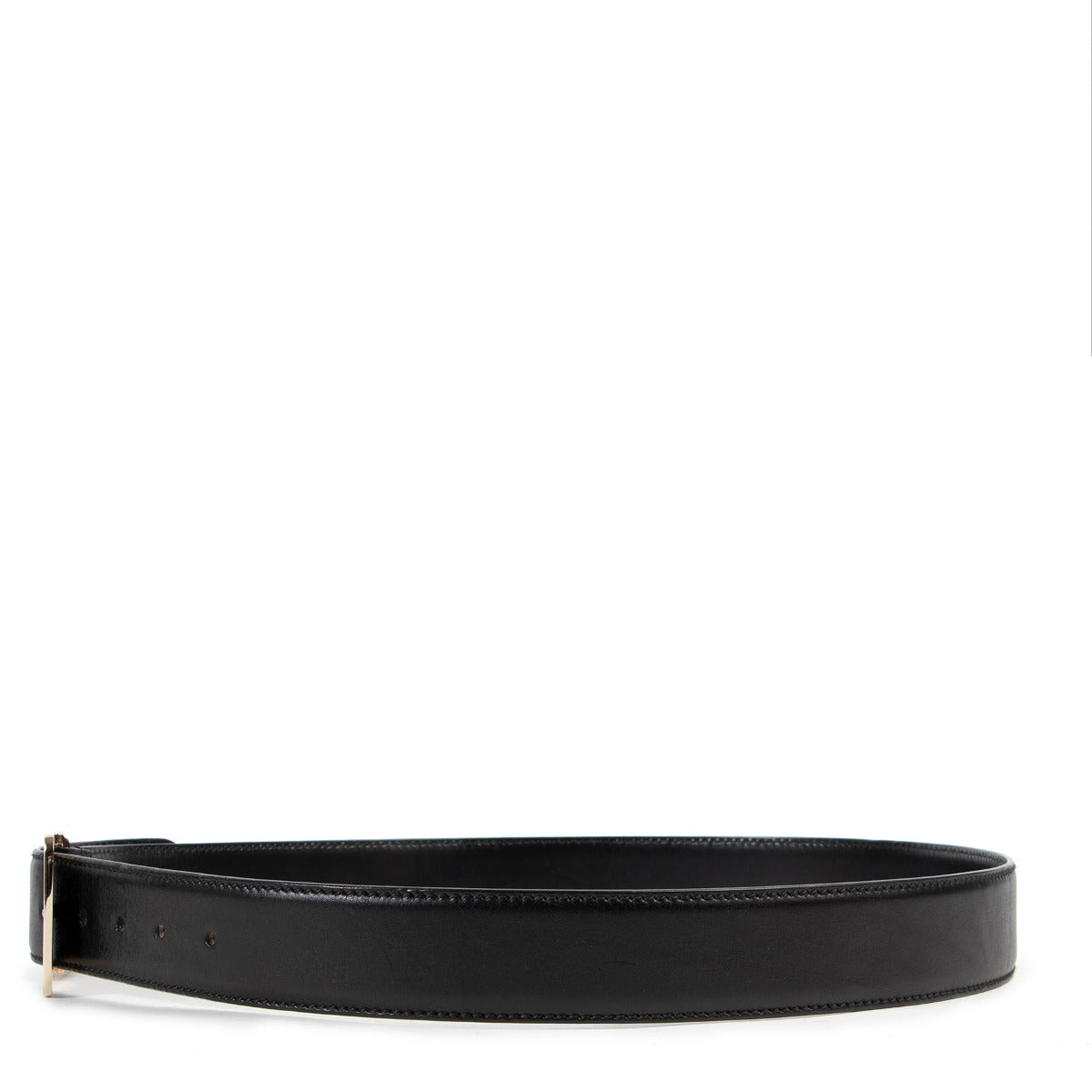 Achetez en ligne en toute sécurité cette ceinture Gucci en cuir noir en bon état.
