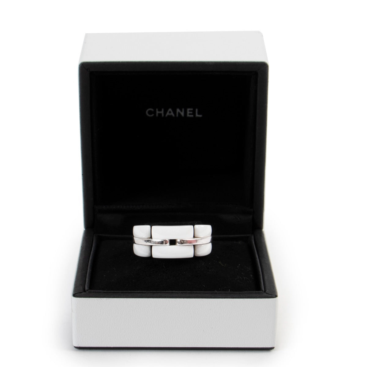 Shop authentic second hand designer vintage luxury Chanel Ultra White Ceramic 18K White Gold Ring at Labellov.