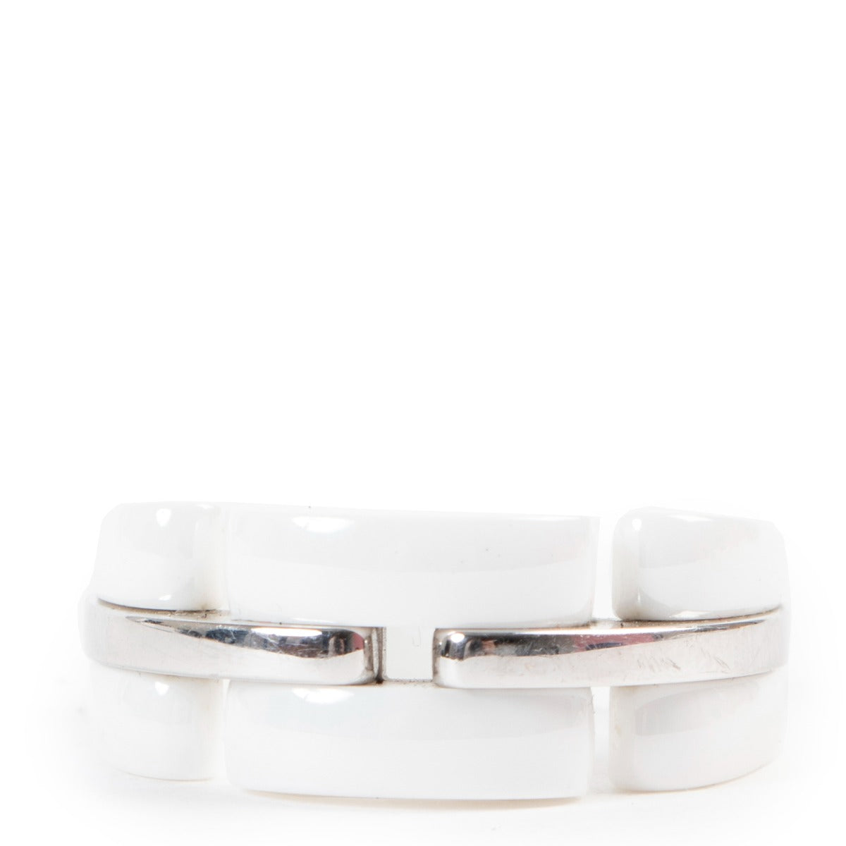 Shop authentic second hand designer vintage luxury Chanel Ultra White Ceramic 18K White Gold Ring at Labellov.