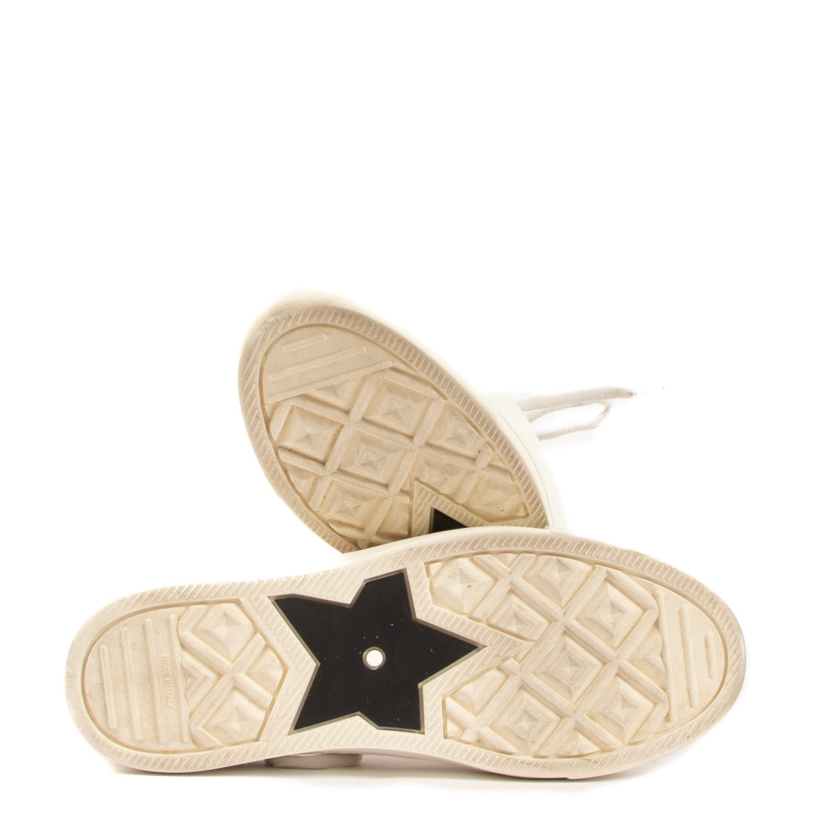 Shop safe online at Labellov in Antwerp, Brussels and Knokke these 100% authentic second hand Christian Dior Gold Monogram Walk'n'Dior Sneakers - size 38,5