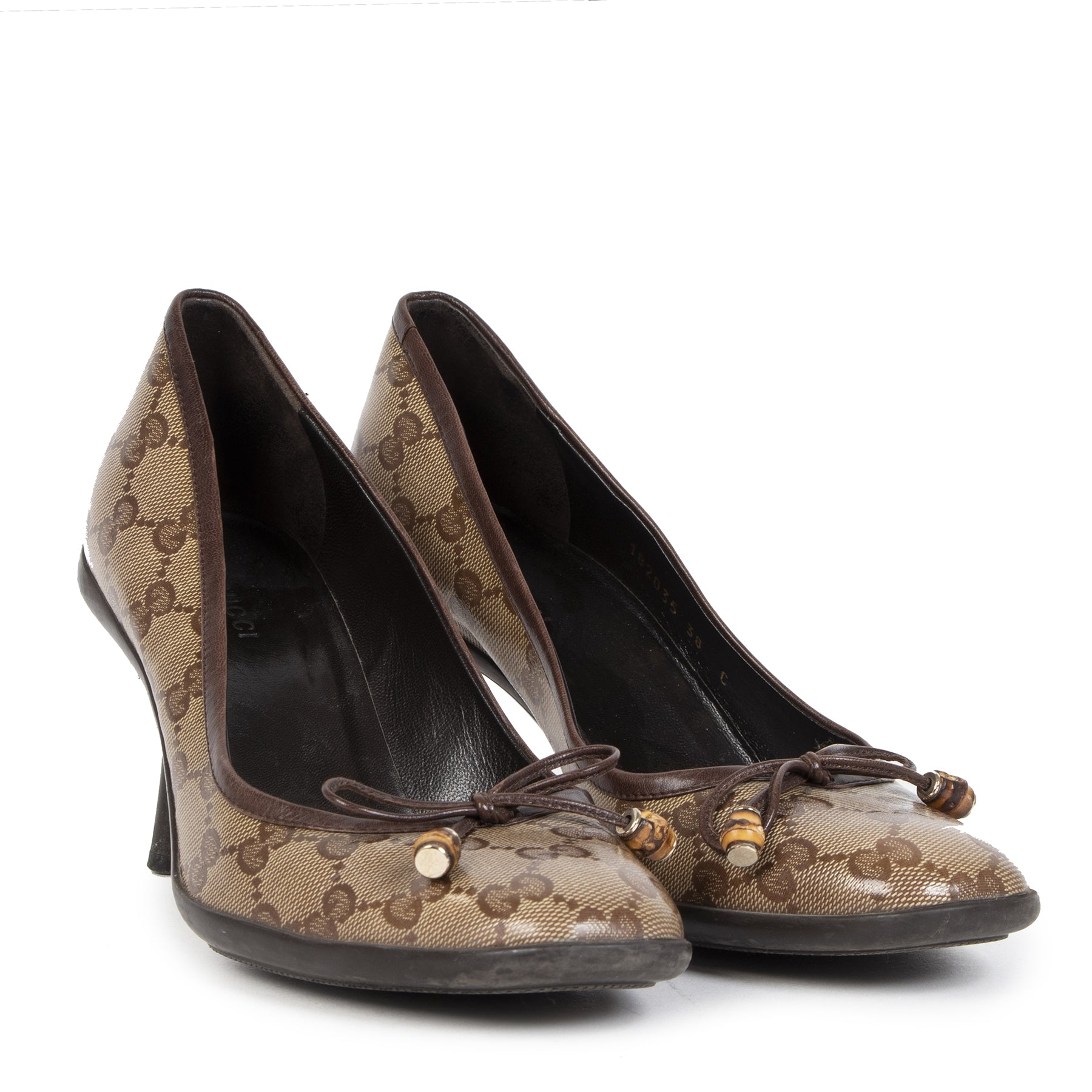 Gucci Brown GG Canvas Bow Pumps - size 38pour le meileur prix chez Labellov à Anvers Belgique