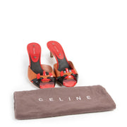 Buy authentic secondhand Céline pumps at Labellov vintage fashion webshop for the lowest price. Koop authentieke tweedehands Céline pumps bij Labellov vintage mode webshop aan de laagste prijs.