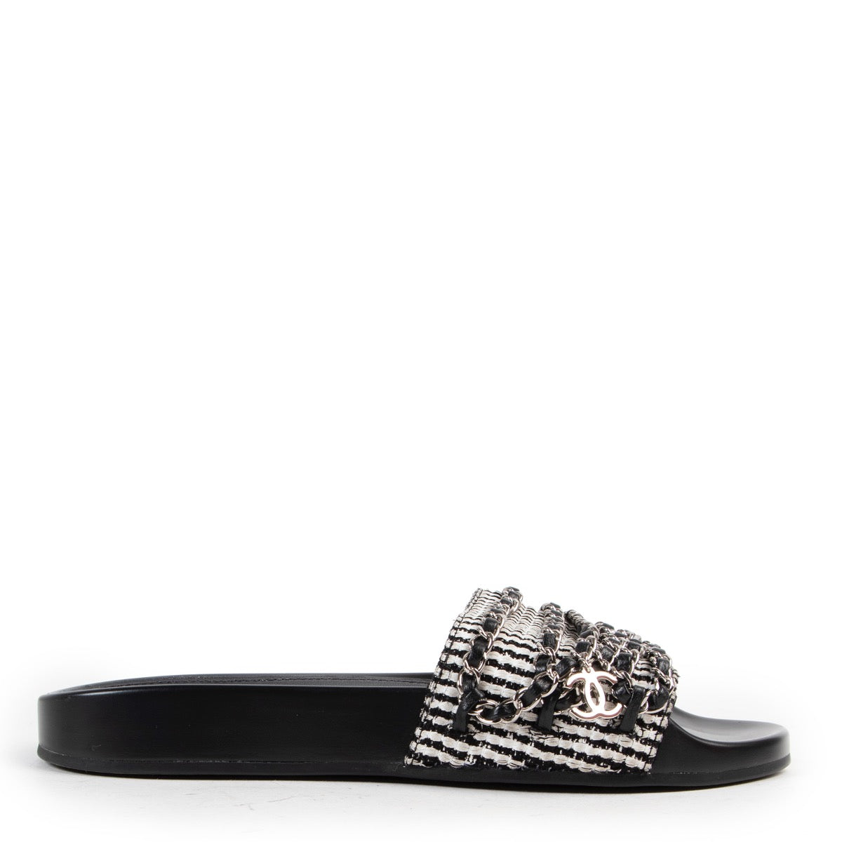 Buy authentic shoes at Labellov fashion webshop or in store.
