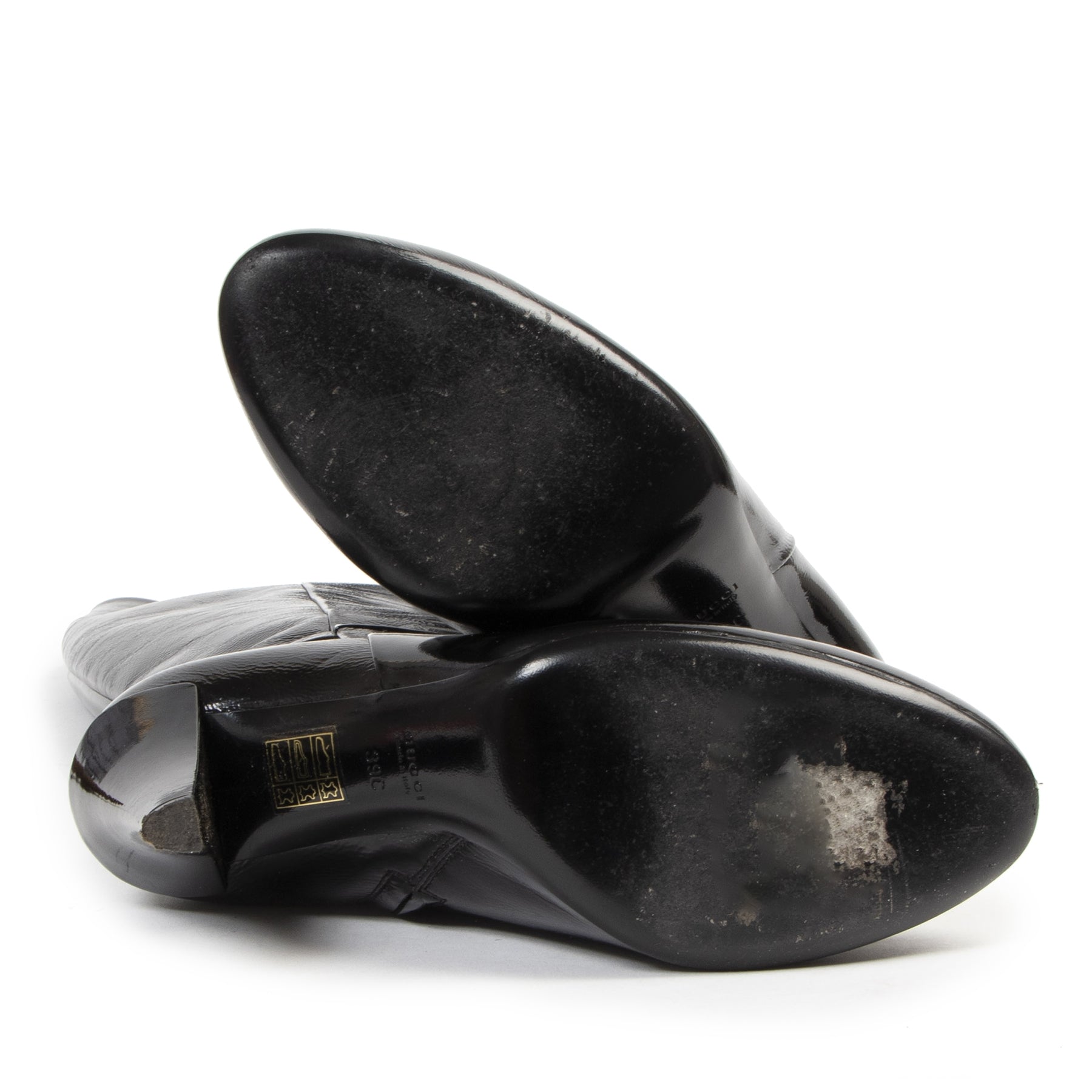 Gucci Black Patent Leather Knee Hight Boots pour le meilleur prix chez Labellov à Anvers