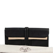 Shop safe online at Labellov in Antwerp this 100% authentic second hand Hermès Jige Elan 29 Black Clutch