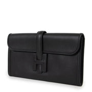 Shop safe online at Labellov in Antwerp this 100% authentic second hand Hermès Jige Elan 29 Black Clutch