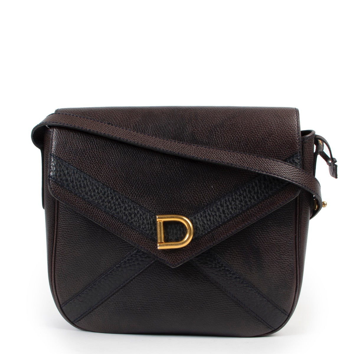 Shop safe online brown Delvaux crossbody bag. Brown Delvaux crossbody bag in good condition, Preloved Delvaux bag in good condition.