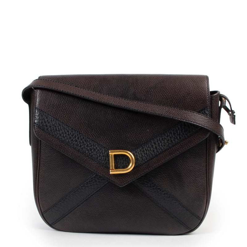 Shop safe online brown Delvaux crossbody bag. Brown Delvaux crossbody bag in good condition, Preloved Delvaux bag in good condition.
