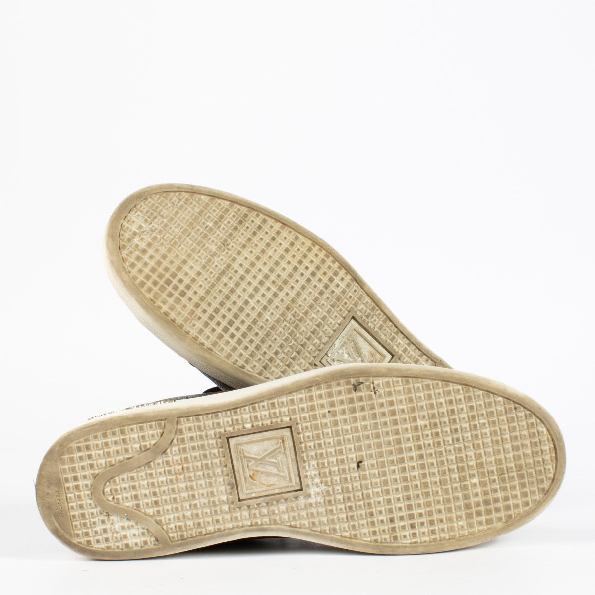 authentic preloved Louis Vuitton Monogram Sneakers - Size 36,5 on Labellov.com