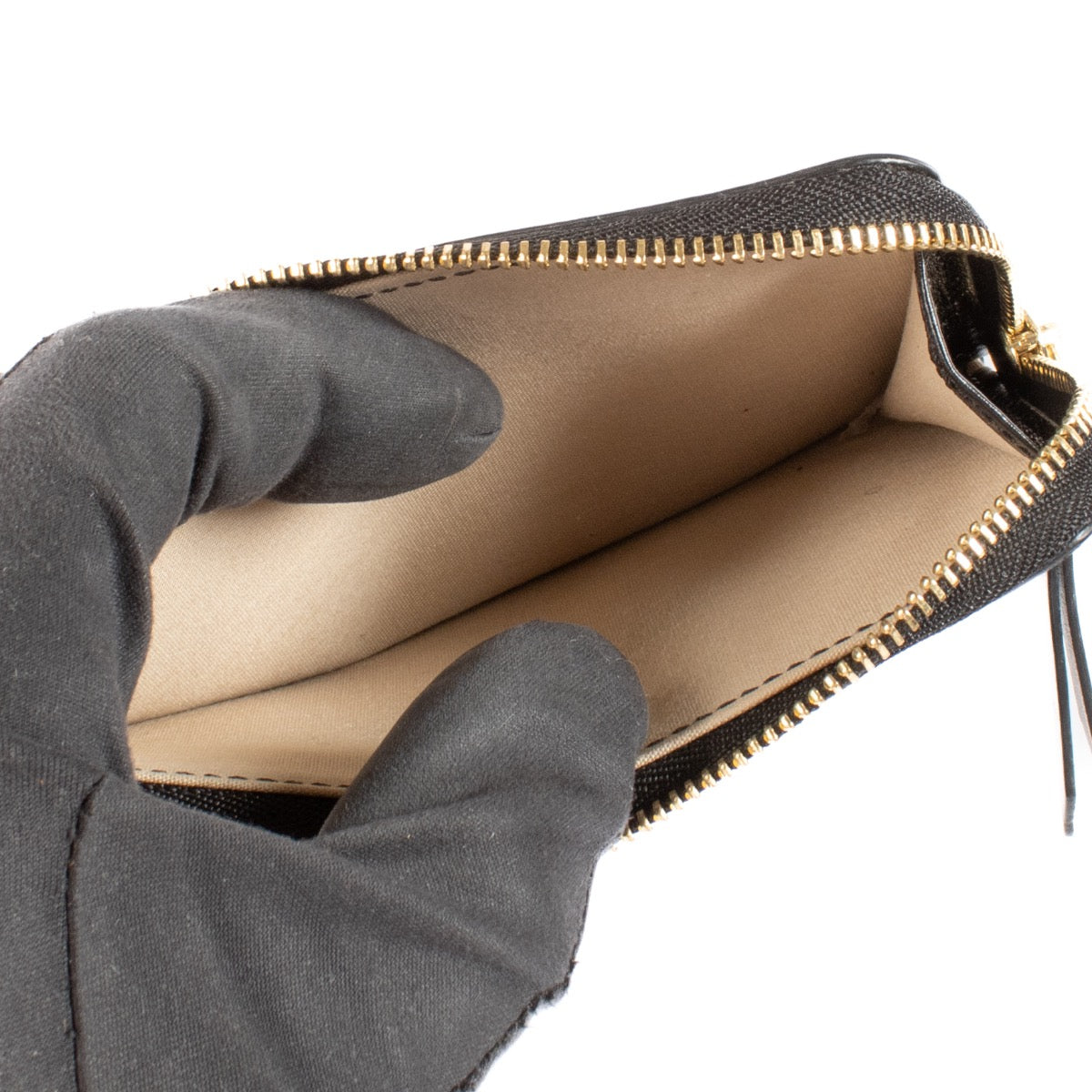 shop 100% authentic second hand Chloé Black C Card Holder Wallet on Labellov.com