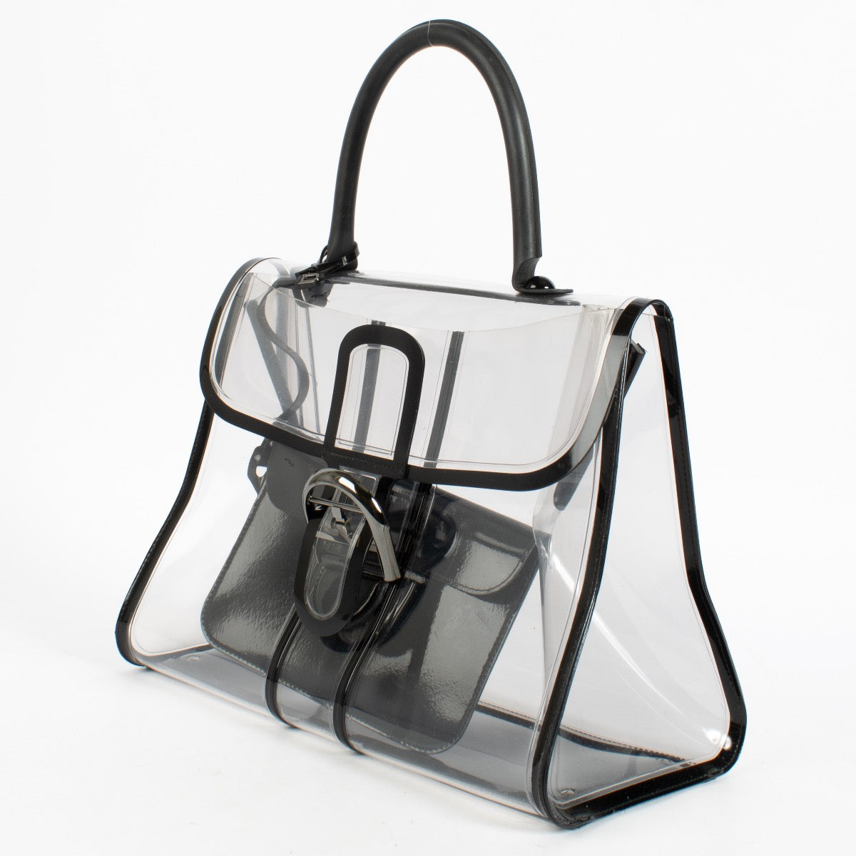 Shop the authentic Delvaux Vinyl Brillant X-Ray Bag second hand on Labellov.com.