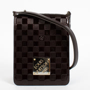 Shop the authentic Louis Vuitton Damier Vernis Cabaret Bag second hand on Labellov.com.
