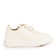 Shop safe online at Labellov in Antwerp this 100% authentic second hand Max Mara White Sneakers