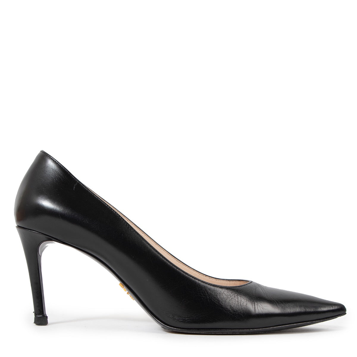 Shop 100% authentic second hand Prada Black Leather Pumps - Size 36,5 at Labellov.com