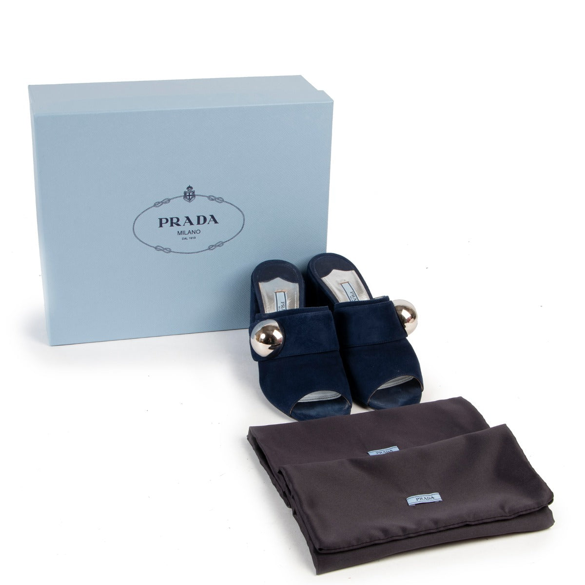 Secondhanded Prada Donna Blue Heels in very good style