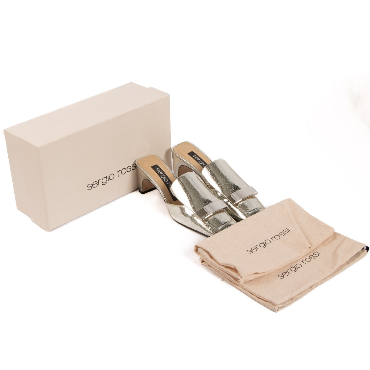 Shop safe online at Labellov these 100% authentic second hand Sergio Rossi Metallic Heeled Mules - size 36