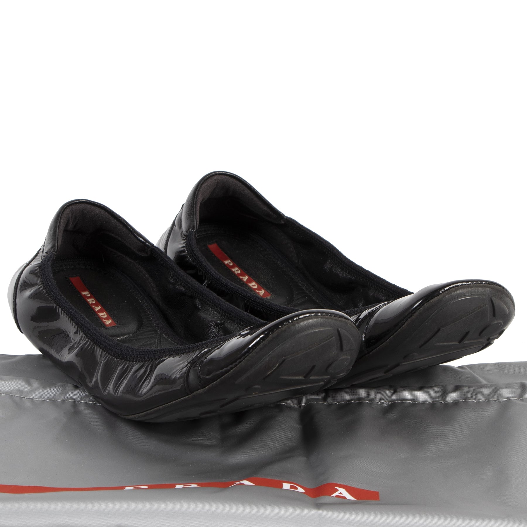 Koop authentieke tweedehands Prada schoenen met de juiste prijs bij LabelLOV.