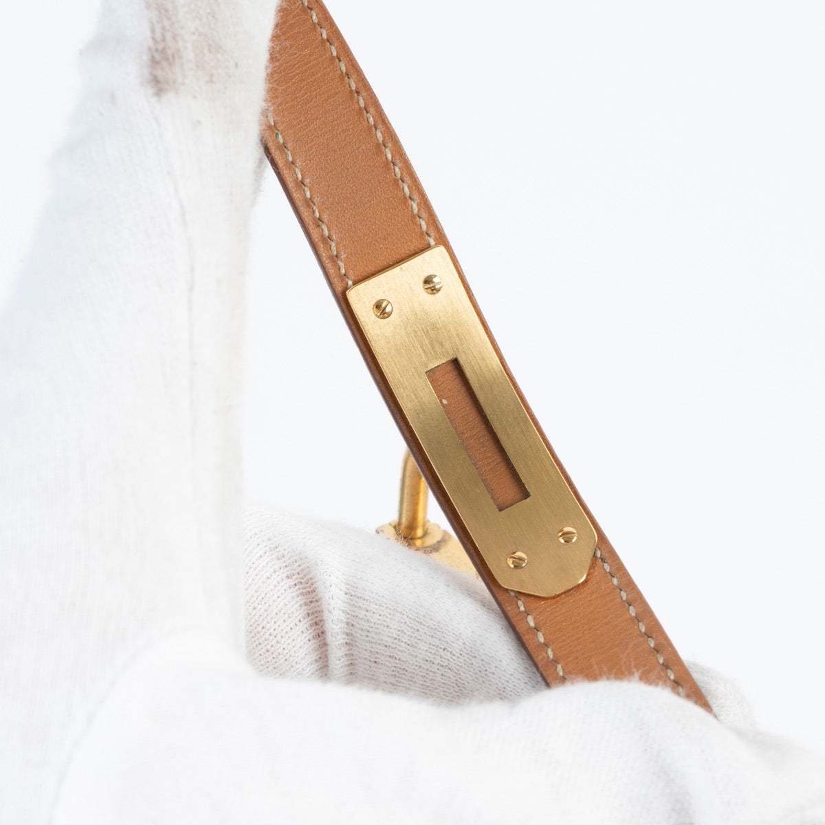 Shop safe online at Labellov in Antwerp this 100% authentic second hand Hermès Brown Kelly Watch