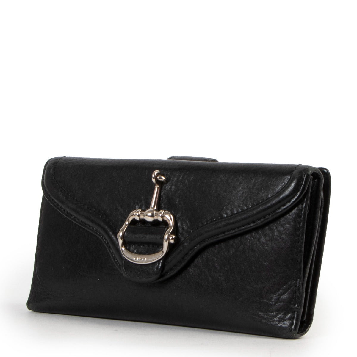 Buy online an authentic second hand Gucci Black Horsebit Wallet in preloved condition at Labellov in Antwerp.