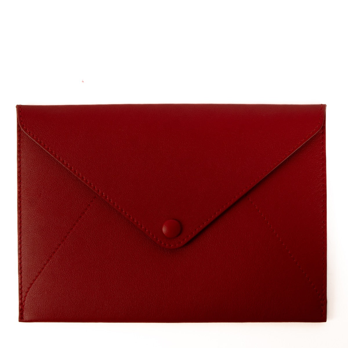 Shop safe online at Labellov in Antwerp, Brussels and Knokke this 100% authentic second hand Delvaux Red Calf Souple Kiss M Pouch