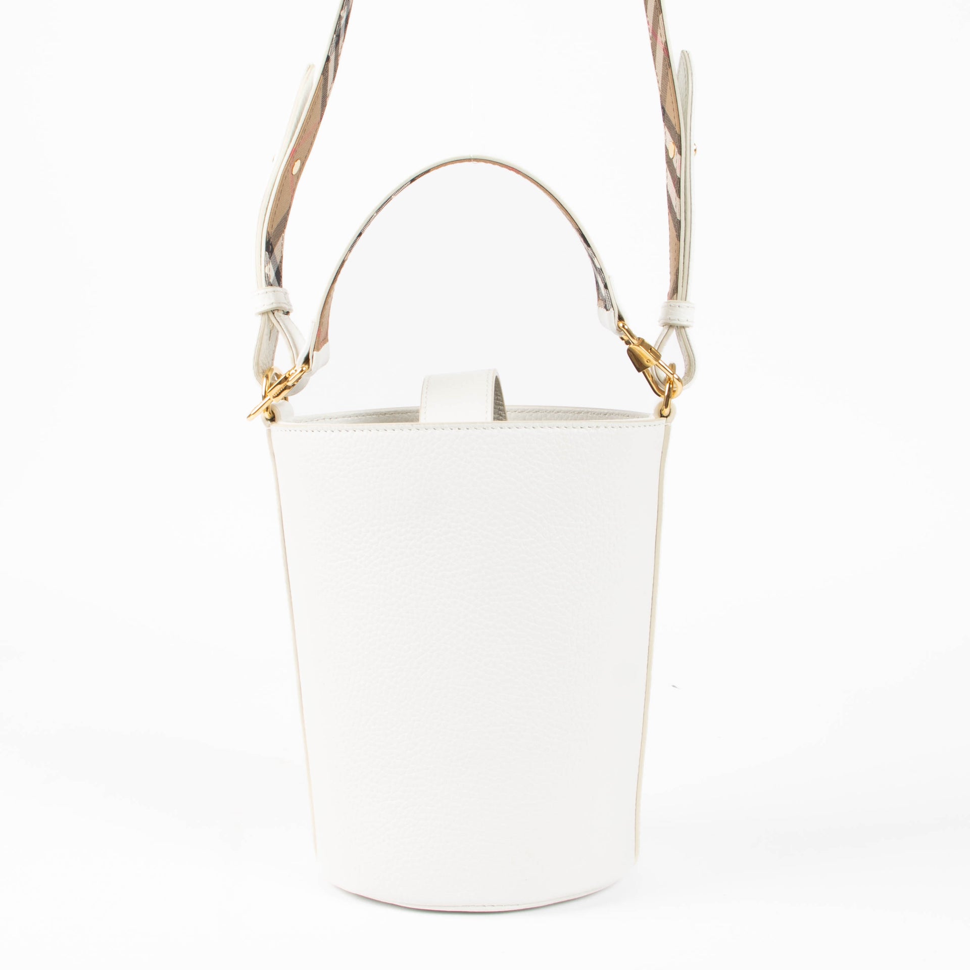 Shop this authentic Burberry White Small Bucket Bag pre-loved on Labellov.com 
