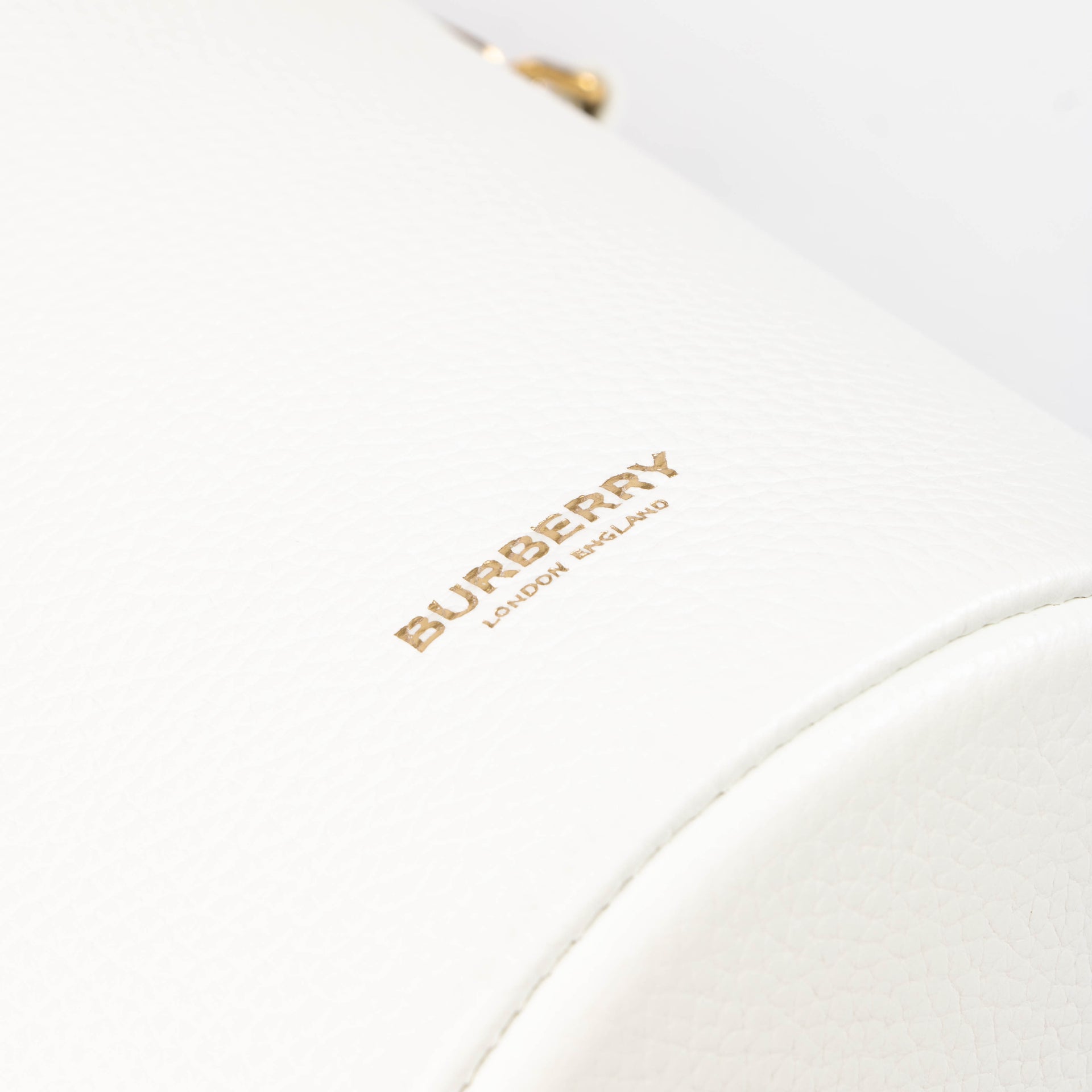 Shop this authentic Burberry White Small Bucket Bag pre-loved on Labellov.com 