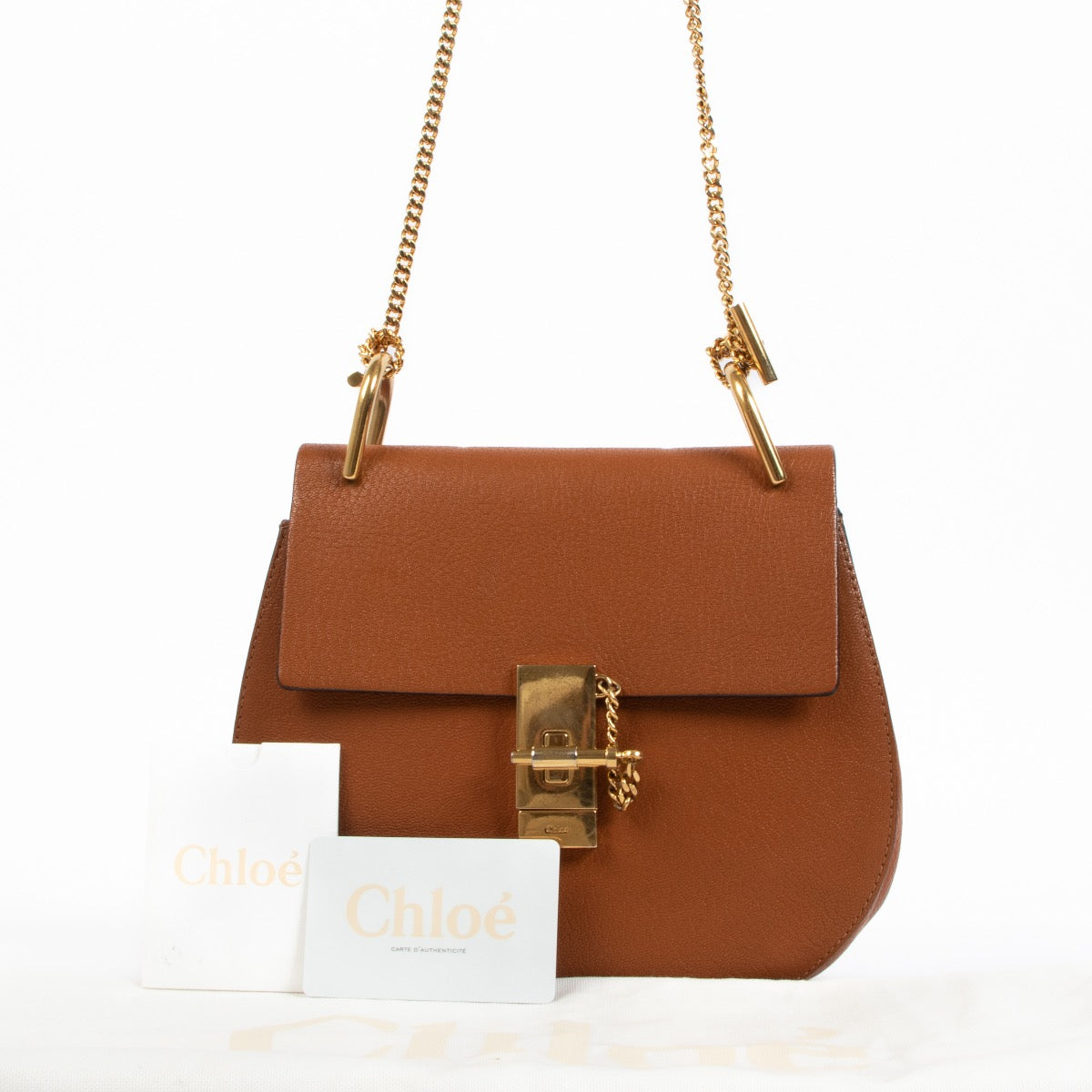 Shop safe online at Labellov in Antwerp, Brussels or Knokke this 100% authentic second hand Chloé Tan Calfskin Drew Bag