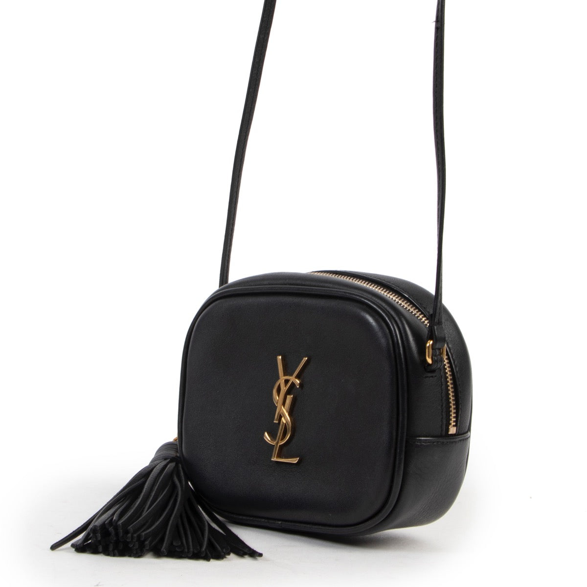 Shop safe online 100% authentic second hand Saint Laurent Black Lou Crossbody Bag in very good, excellent condition at the right price at Labellov in Antwerp.
