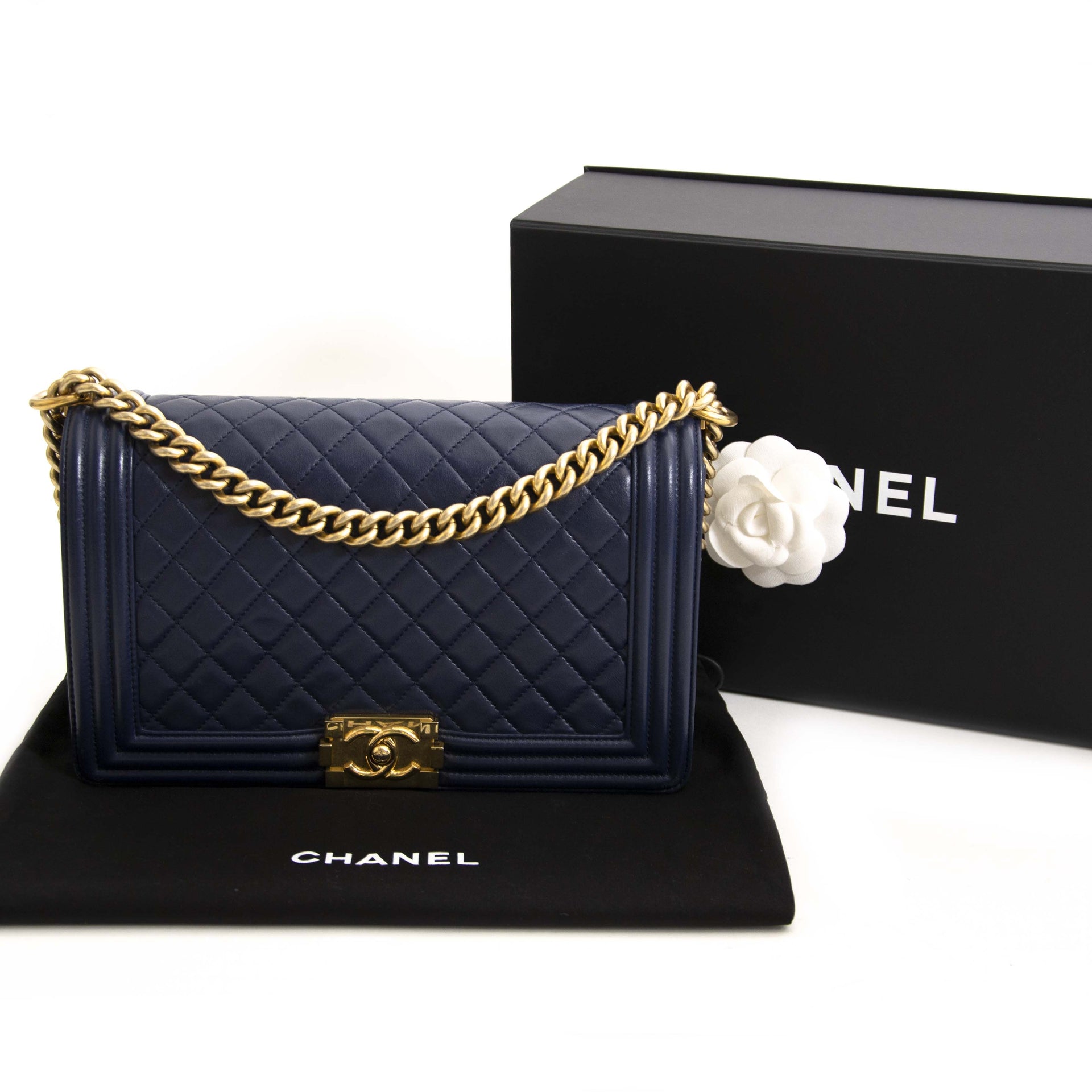 100% worldwide shipping authentic luxury Chanel Blue New Medium Boy Bag