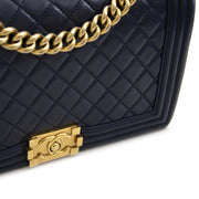 koop online tweedehands Chanel Blue New Medium Boy Bag